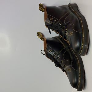 Dr Martens mans black shoes size 10